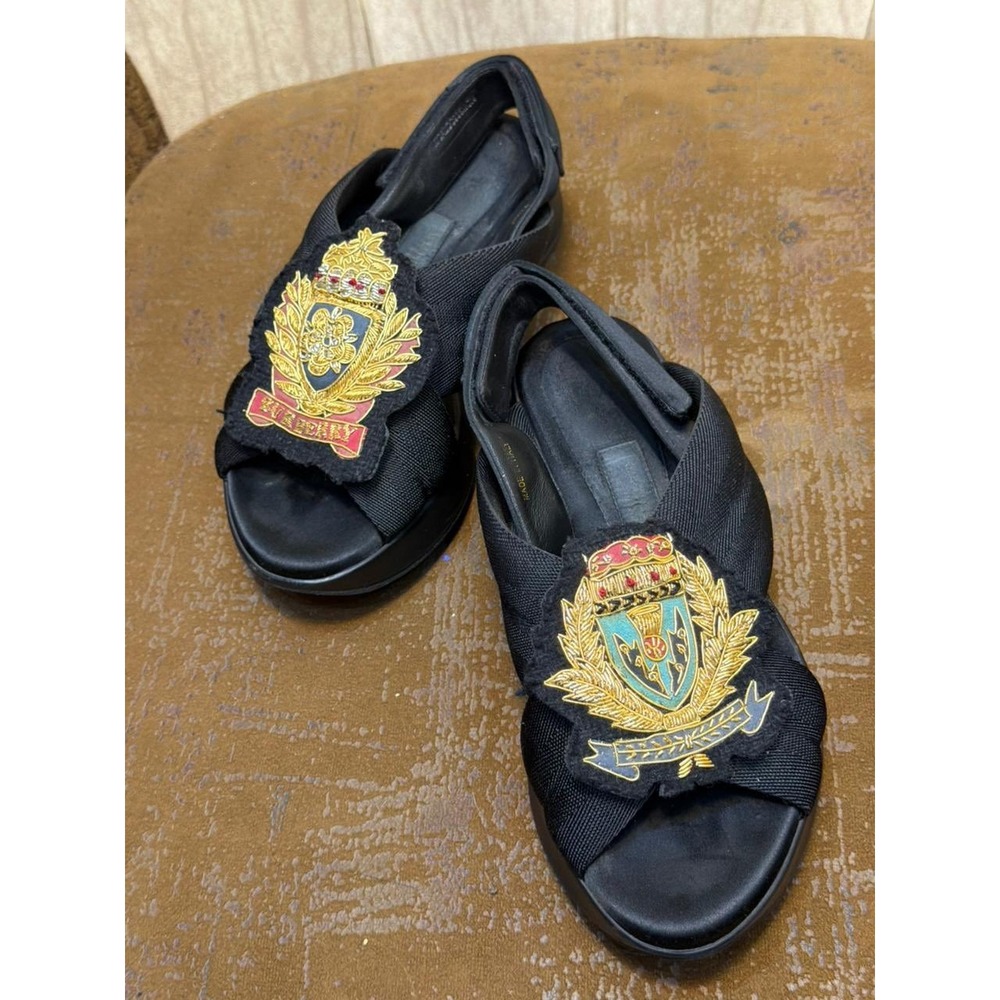 Burberry Black Platform Slingback Sandals Embroidered Crest ITCHEBO935MON 37